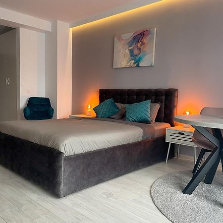 One Fancy Studio Bucureşti Ngoại thất bức ảnh